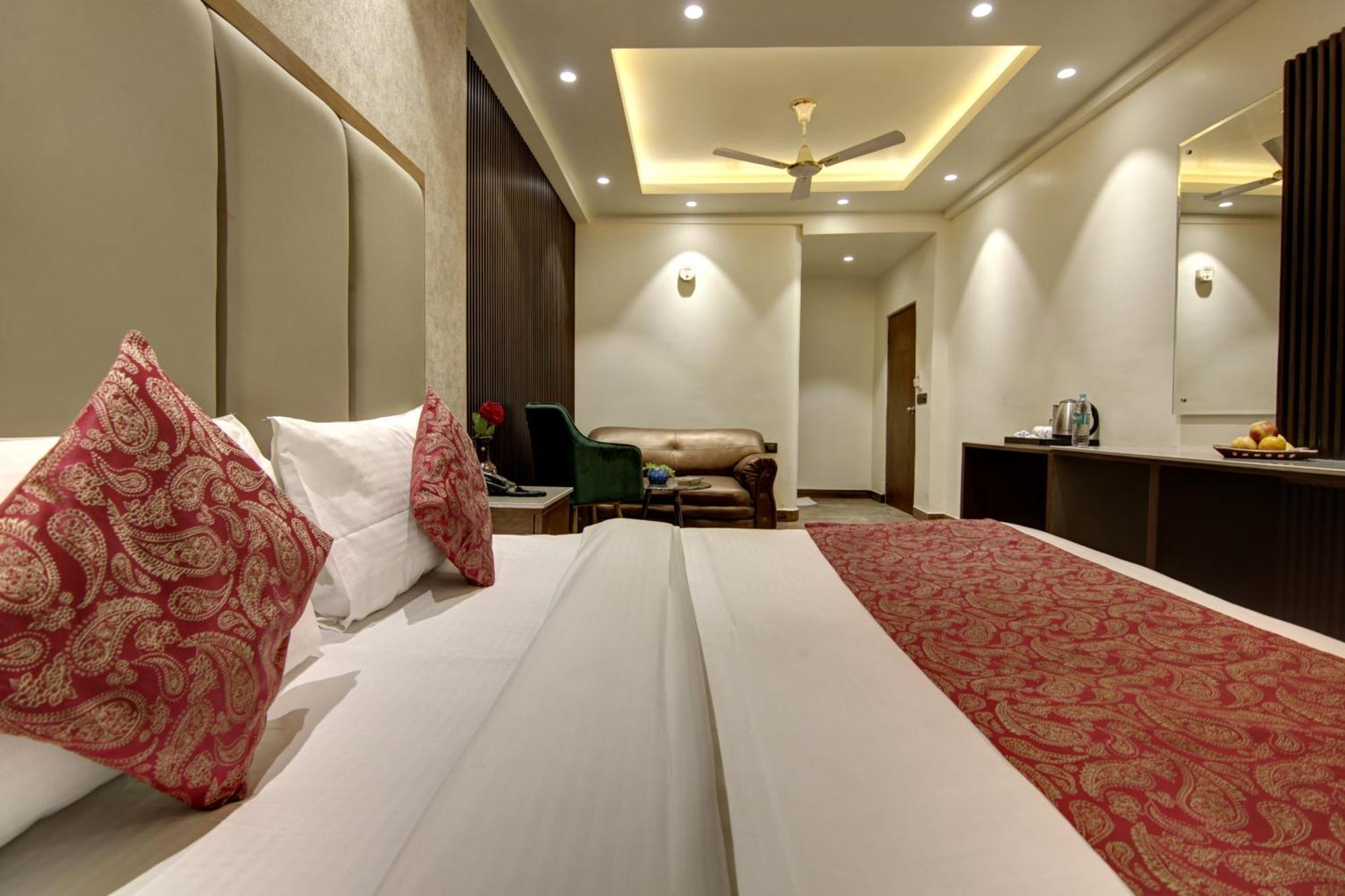 Hotel Kashish Plaza - 5 Mins From Metro Station Delhi Zewnętrze zdjęcie