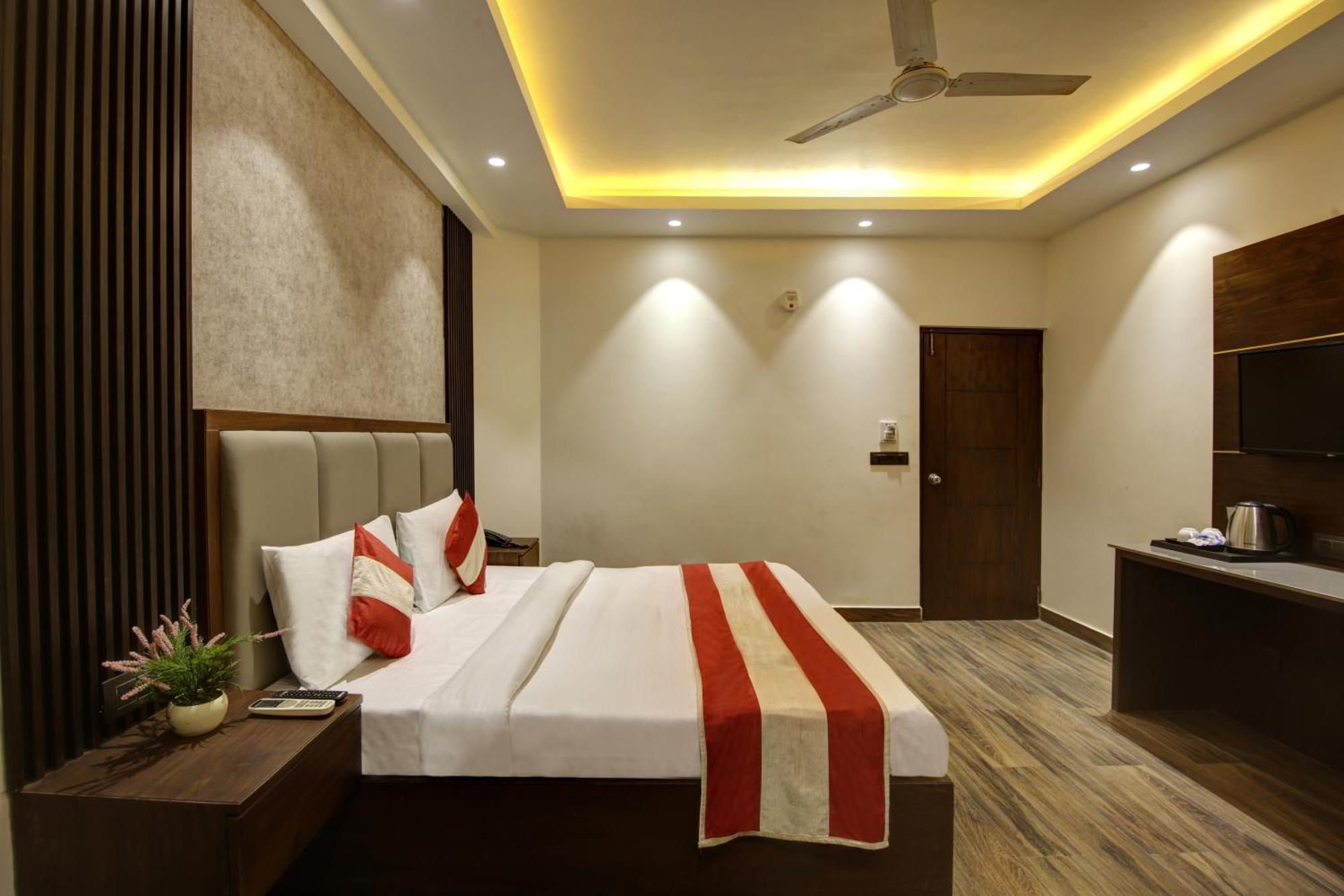 Hotel Kashish Plaza - 5 Mins From Metro Station Delhi Zewnętrze zdjęcie