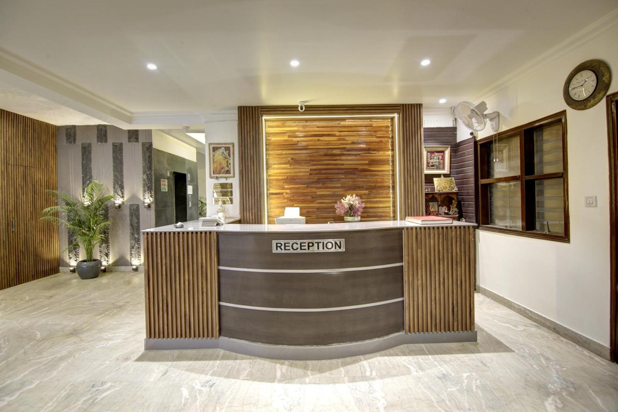 Hotel Kashish Plaza - 5 Mins From Metro Station Delhi Zewnętrze zdjęcie