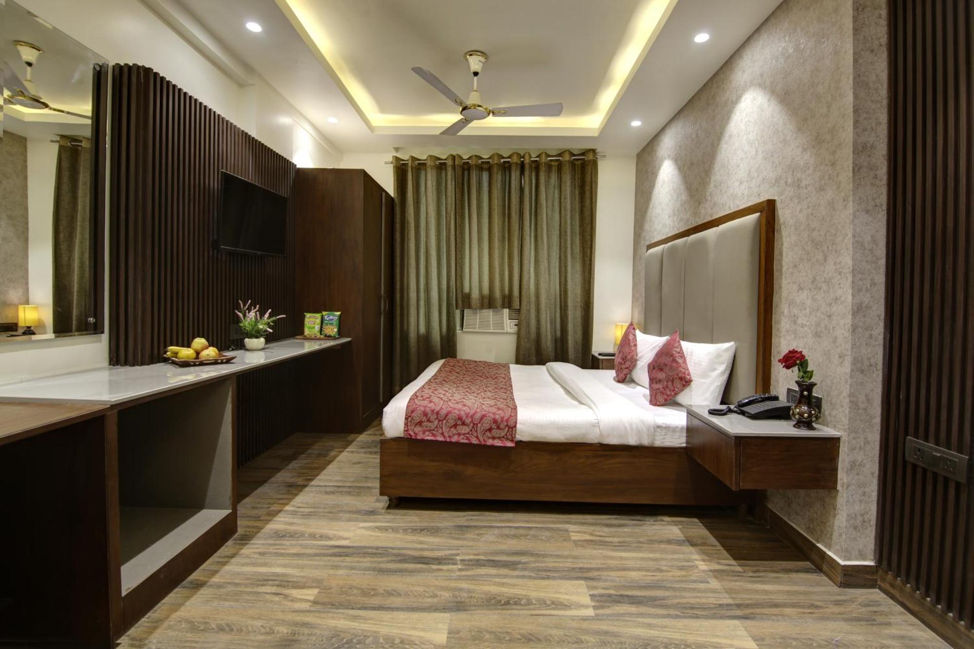 Hotel Kashish Plaza - 5 Mins From Metro Station Delhi Zewnętrze zdjęcie
