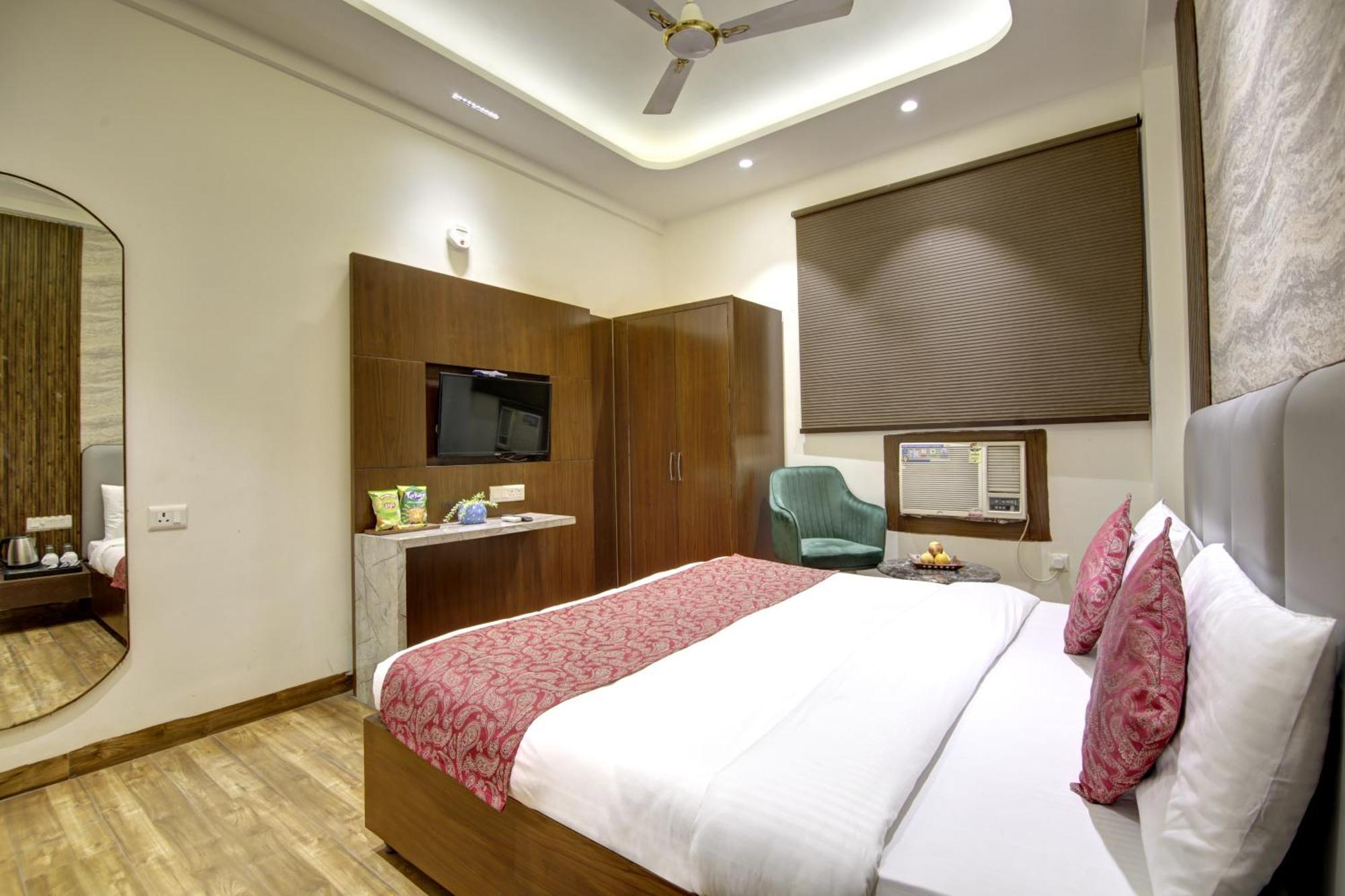 Hotel Kashish Plaza - 5 Mins From Metro Station Delhi Zewnętrze zdjęcie