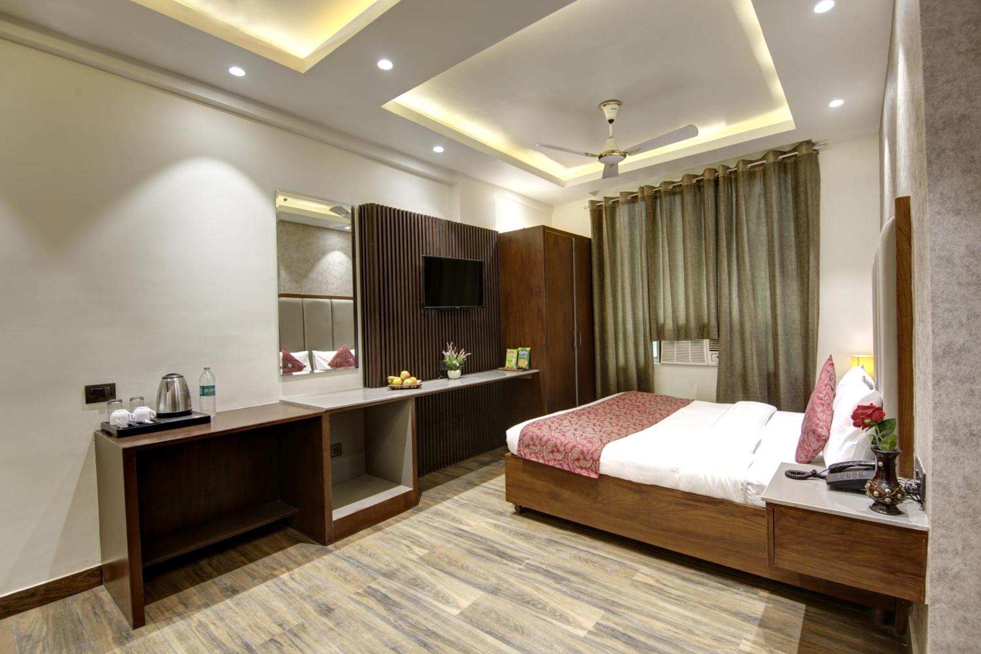 Hotel Kashish Plaza - 5 Mins From Metro Station Delhi Zewnętrze zdjęcie
