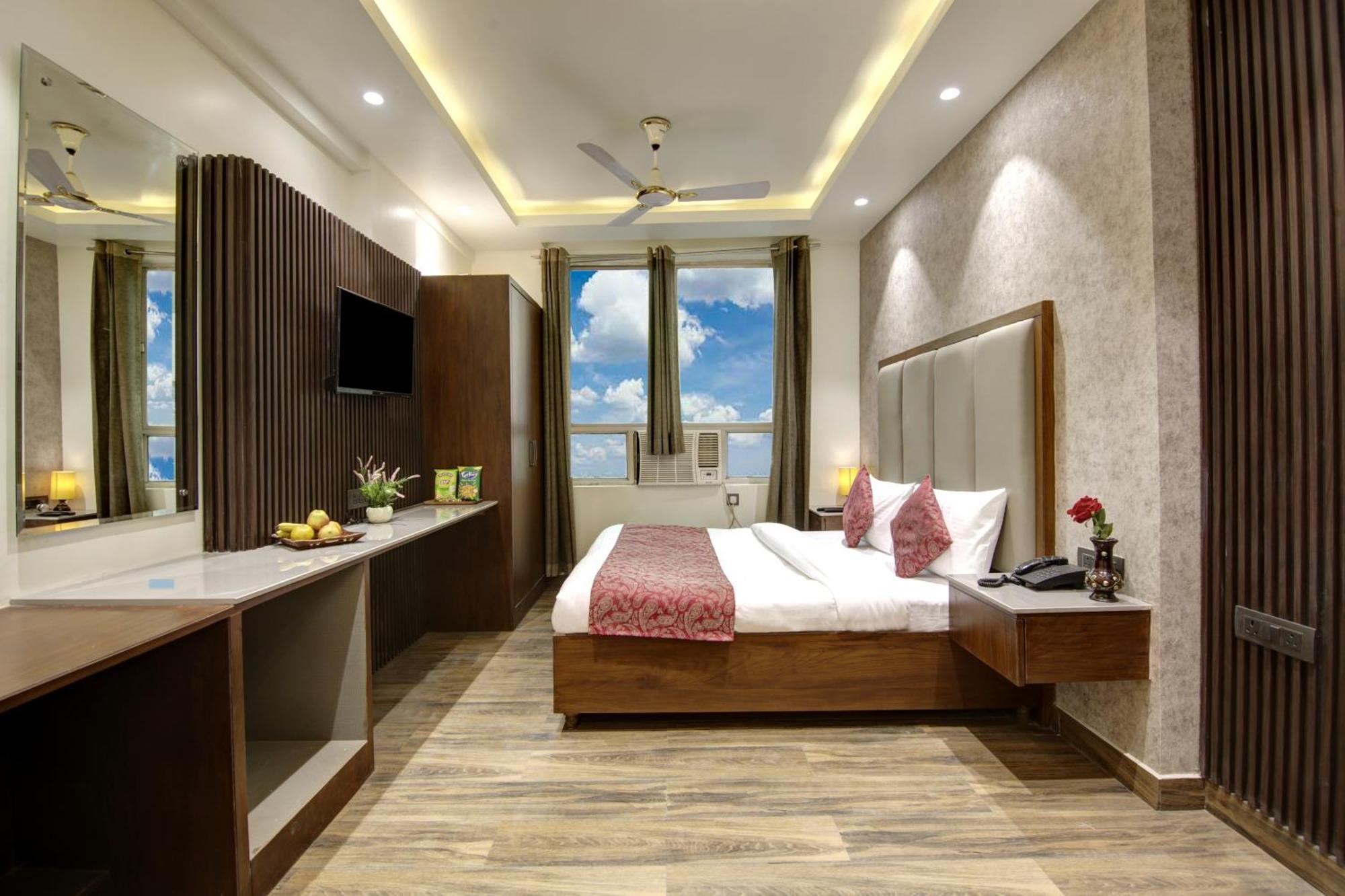Hotel Kashish Plaza - 5 Mins From Metro Station Delhi Zewnętrze zdjęcie