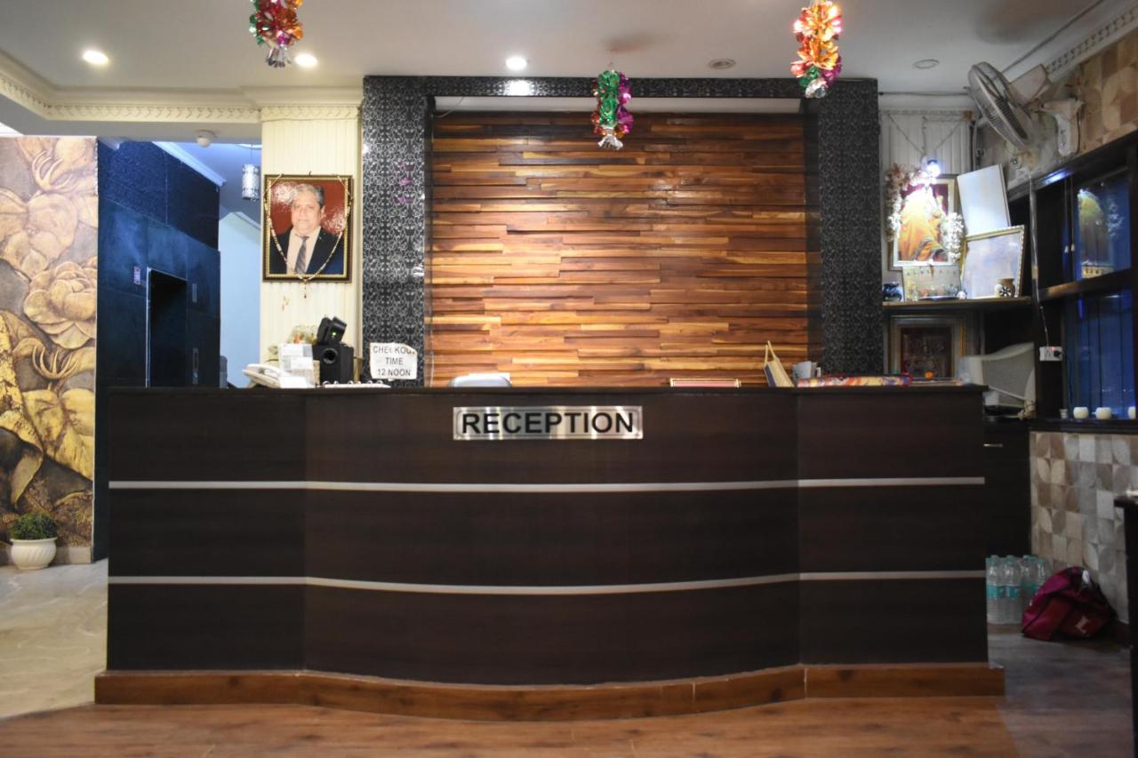 Hotel Kashish Plaza - 5 Mins From Metro Station Delhi Zewnętrze zdjęcie