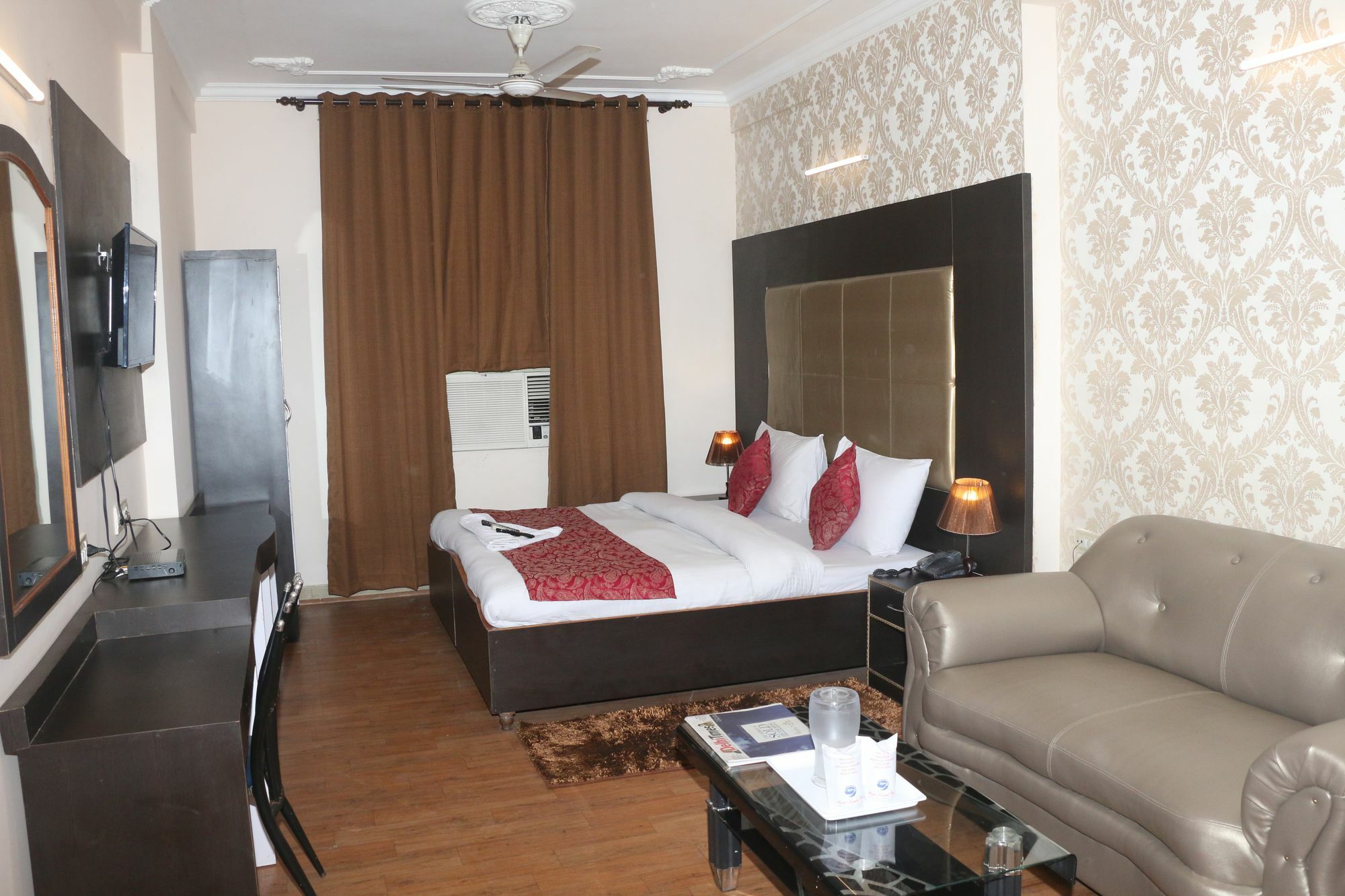 Hotel Kashish Plaza - 5 Mins From Metro Station Delhi Zewnętrze zdjęcie